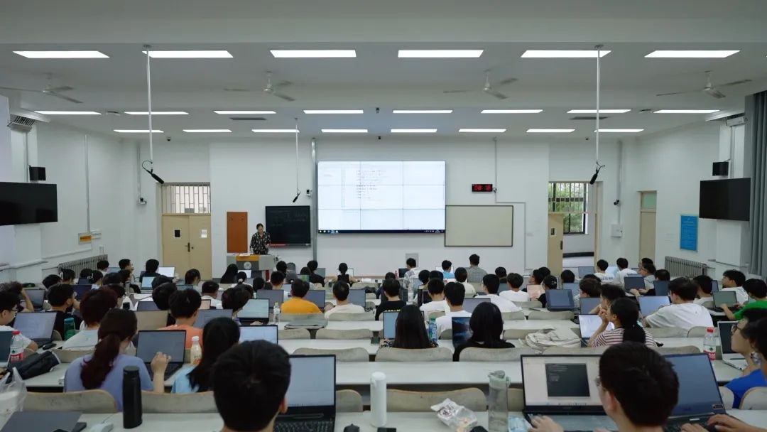 智慧教室解鎖課堂新模式，山東大學(xué)引領(lǐng)教育數(shù)字化潮流